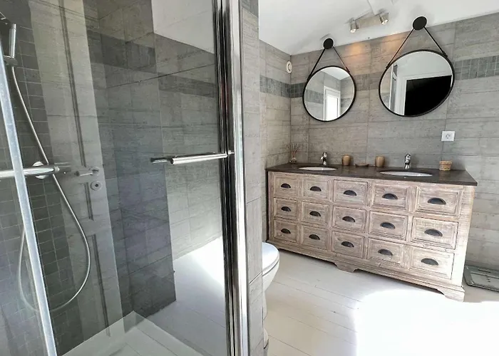 Magnifique Maison Refaite A Neuf Avec 5 Villa